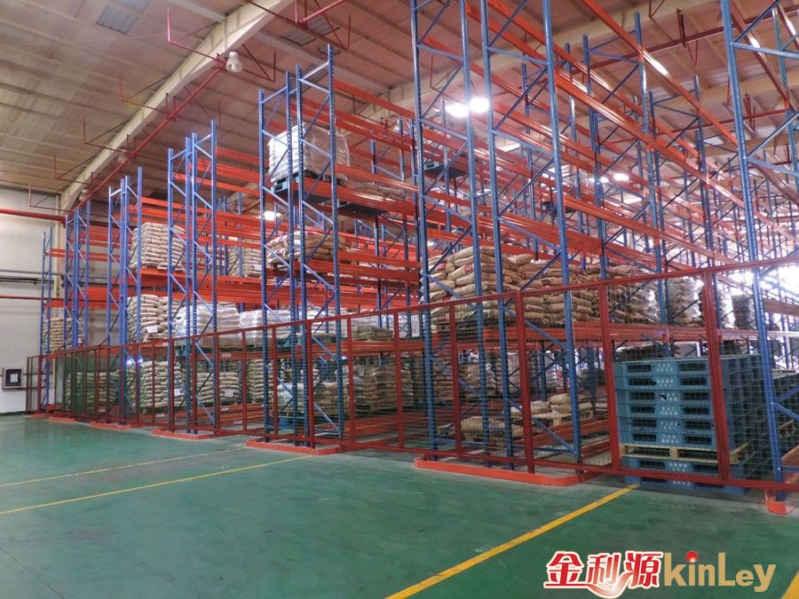 塑胶注塑行业仓库-窄巷式货架